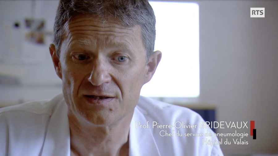 Professeur Pierre-Olivier BRIDEVAUX, chef de service de pneumologie à l’Hôpital du Valais,