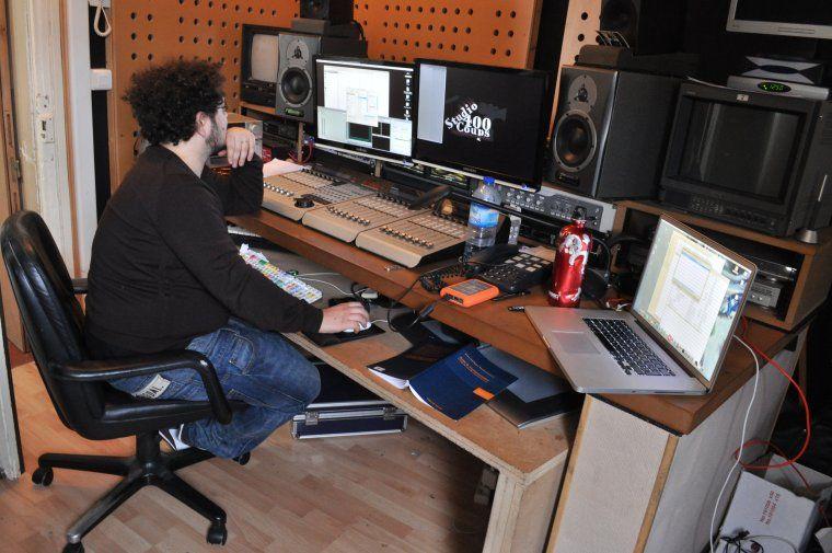 Post-production whith Jonathan Klein hard at work at Studio 400 Coups.
