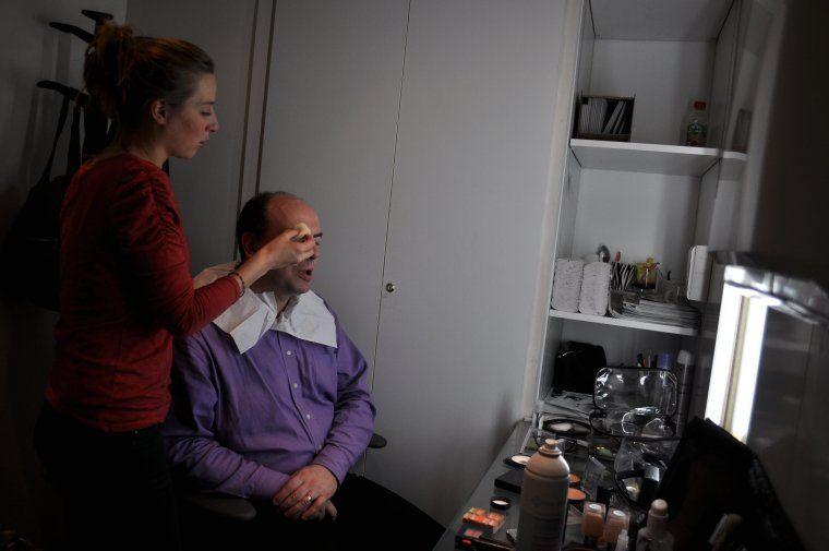 Frédéric Durand Bazin en plein maquillage au Figaro