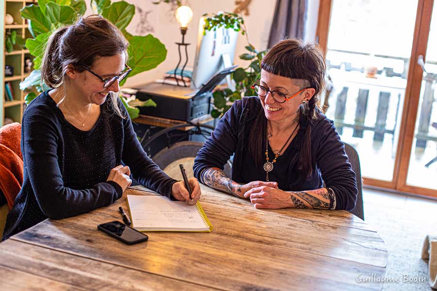 Anne-Laure Eteve et Isabelle Blangonnet au travail